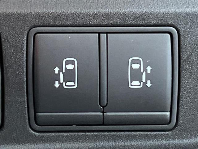 セレナ ハイウェイスター Vセレクション エアロ 両側電動ドア 後席モニター バックカメラ 衝突被害軽減システム ドラレコ スマートキー LEDヘッド ビルトインETC クルコン 純正 オートライト オートエアコン Bluetooth CD(3枚目)