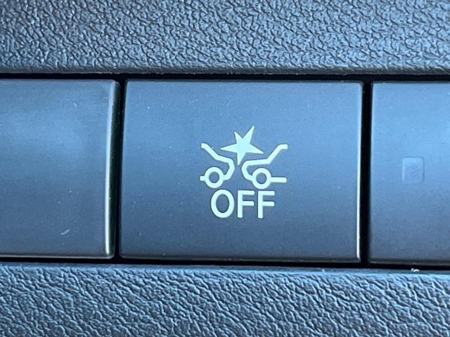 キックス Ｘ　ツートーンインテリアエディション　純正９インチナビ　アラウンドビューモニター　衝突被害軽減システム　レーダークルーズコントロール　レザーシート　ステアリングヒーター　スマートキー　ＬＥＤヘッド　ＥＴＣ　１００Ｖ電源（5枚目）