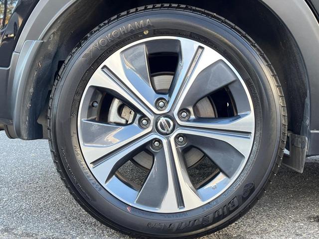 キックス Ｘ　ツートーンインテリアエディション　純正９インチナビ　アラウンドビューモニター　衝突被害軽減システム　レーダークルーズコントロール　レザーシート　ステアリングヒーター　スマートキー　ＬＥＤヘッド　ＥＴＣ　１００Ｖ電源（58枚目）