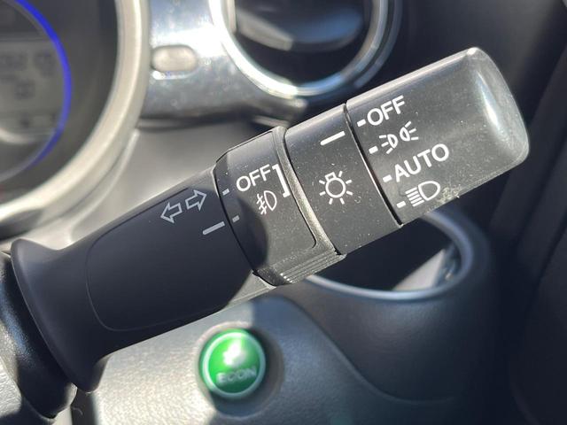 N-BOXカスタム G・ターボパッケージ 純正SDナビ 両側電動ドア スマートキー HIDヘッド ETC クルコン 純正15インチアルミ オートライト オートエアコン CD DVD再生 地デジ パドルシフト(27枚目)