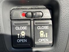 ��ξ¦�ѥ���饤�ɥɥ��ۥ��ޡ��ȥ����䱿ž�ʤΥ����å��Ǹ���ξ¦���饤�ɥɥ��γ��Ĥ���ǽ����ư�������Ϥ�����ƥɥ��򳫤���ɬ�פ�̵���������ʤ����ͤǤ��ñ�˳����Ĥ�Ǥ���Ŭ�Ǥ��� 5