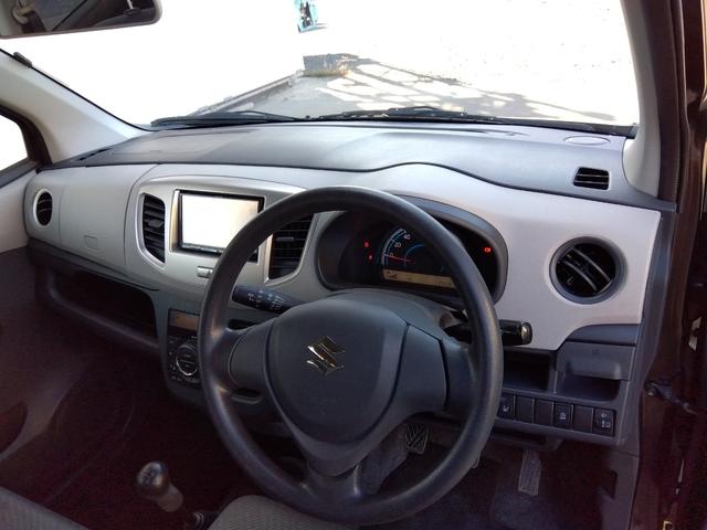 ワゴンＲ ＦＸ　５速ミッション車　運転席シートヒーター　ナビ　フルセグＴＶ　オートエヤコン　２ＷＤ（8枚目）