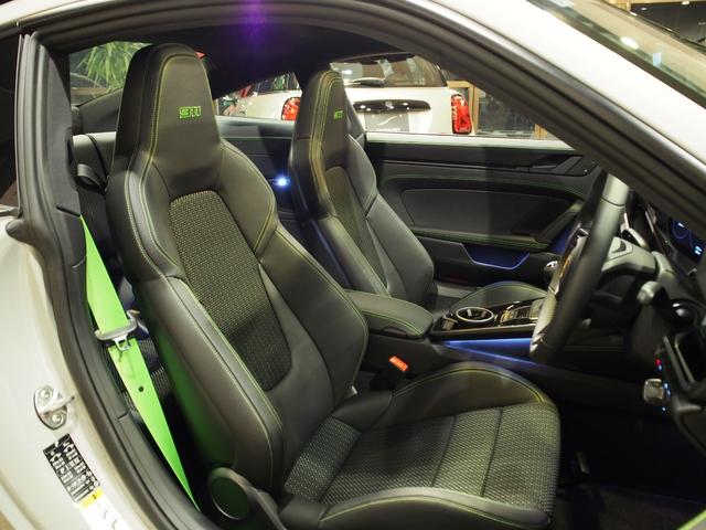911 911カレラT スポーツデザインPKG カレラTインテリアPKG ガラスルーフ スポーツクロノ スポーツエグゾースト エクスクルーシブデザインテール 20/21CarreraSホイール 右H 7MT(9枚目)