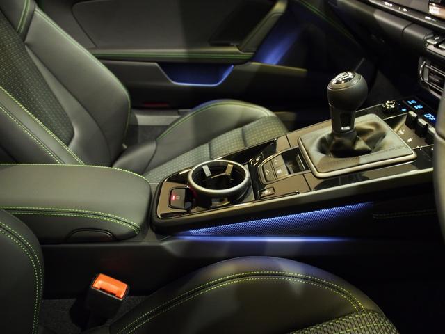 911 911カレラT スポーツデザインPKG カレラTインテリアPKG ガラスルーフ スポーツクロノ スポーツエグゾースト エクスクルーシブデザインテール 20/21CarreraSホイール 右H 7MT(12枚目)