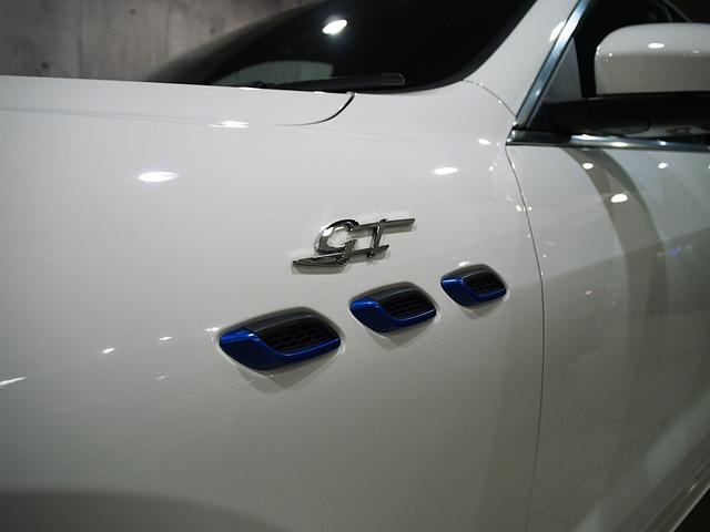 レヴァンテ ＧＴハイブリッド　プレミアムＰＫＧ　パノラマルーフ　アンテオ２１ＡＷ　レッドステッチフルナチュラルレザー　ｈａｒｍａｎ／ｋａｒｄｏｎ　レッドキャリパー　エアサス　ＣａｒＰｌａｙ　３６０°カメラ　ＡＣＣ　純正ドラレコ（50枚目）