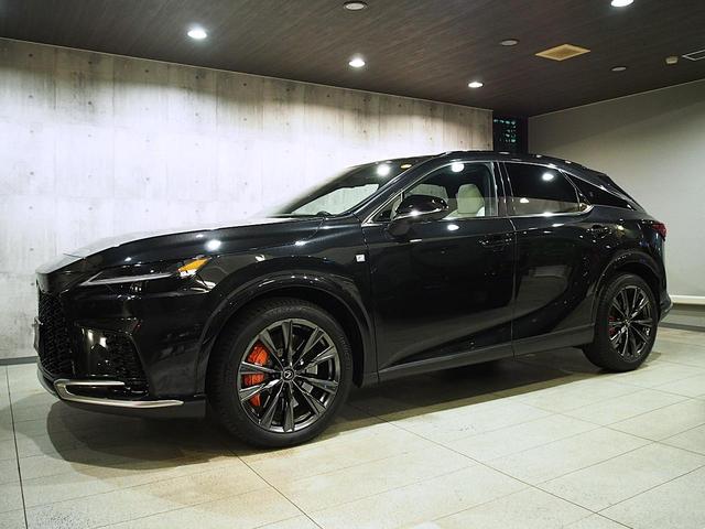 ＲＸ ＲＸ３５０　Ｆスポーツ　マークレビンソン　白革シート　改モデル　パノラマルーフ　デジタルインナーミラー　寒冷地仕様　オレンジキャリパー　ルーフレール　ワイヤレス充電　前後ドラレコ　ＥＴＣ２．０（5枚目）