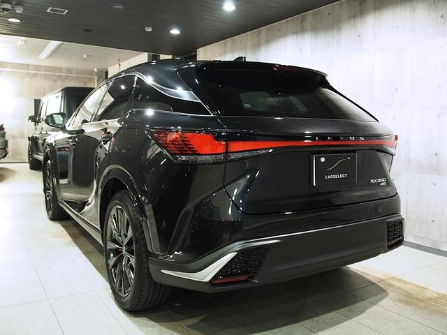 ＲＸ ＲＸ３５０　Ｆスポーツ　マークレビンソン　白革シート　改モデル　パノラマルーフ　デジタルインナーミラー　寒冷地仕様　オレンジキャリパー　ルーフレール　ワイヤレス充電　前後ドラレコ　ＥＴＣ２．０（7枚目）