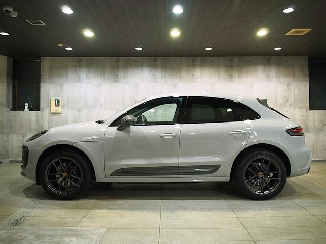 マカン マカンＴ　ＰＤＫ　ＯＰカラークレヨン　パノラマルーフ　エクステリアパッケージ　スポーツクロノ　ＭａｃａｎＳ２０ＡＷ　ＬＥＤヘッドライトティンテッド　レザーパッケージ　パワステプラス　プライバシーガラス　ＡＣＣ（6枚目）