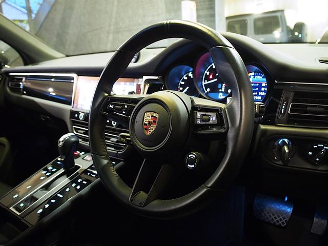 マカン マカンＴ　ＰＤＫ　ＯＰカラークレヨン　パノラマルーフ　エクステリアパッケージ　スポーツクロノ　ＭａｃａｎＳ２０ＡＷ　ＬＥＤヘッドライトティンテッド　レザーパッケージ　パワステプラス　プライバシーガラス　ＡＣＣ（11枚目）