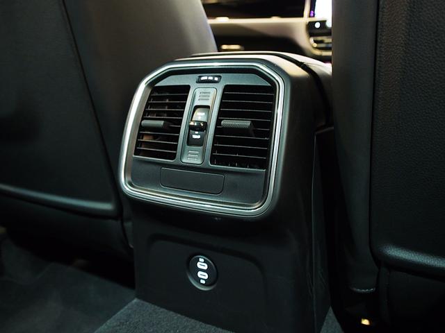 マカン マカンＴ　ＰＤＫ　ＯＰカラークレヨン　パノラマルーフ　エクステリアパッケージ　スポーツクロノ　ＭａｃａｎＳ２０ＡＷ　ＬＥＤヘッドライトティンテッド　レザーパッケージ　パワステプラス　プライバシーガラス　ＡＣＣ（35枚目）