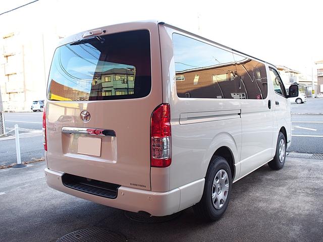 ハイエースバン ロングDX GLパッケージ ディーゼルターボ パノラミックビューモニター デジタルインナーミラー リアクーラー&ヒーター LEDヘッドライト イージークローザー付き両側スライドドア SRSエアバック トヨタセーフティセンス(8枚目)