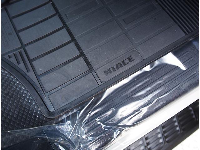 ハイエースバン ロングDX GLパッケージ ディーゼルターボ パノラミックビューモニター デジタルインナーミラー リアクーラー&ヒーター LEDヘッドライト イージークローザー付き両側スライドドア SRSエアバック トヨタセーフティセンス(21枚目)