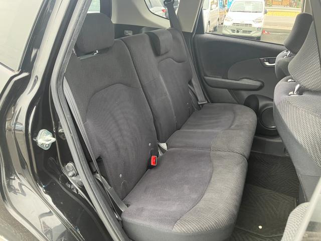 フィットハイブリッド ナビプレミアムセレクション　純正ナビ・バックカメラ・シートヒーター・クルーズコントロール・パドルシフト・横滑り防止装置・アイドリングストップ・ＥＴＣ（25枚目）