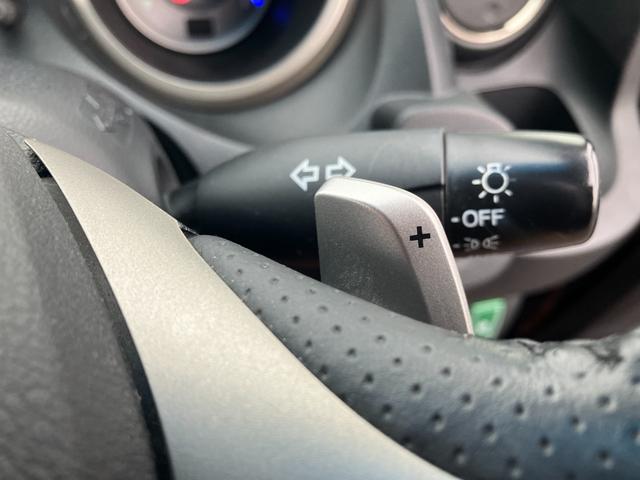 フィットハイブリッド ナビプレミアムセレクション　純正ナビ・バックカメラ・シートヒーター・クルーズコントロール・パドルシフト・横滑り防止装置・アイドリングストップ・ＥＴＣ（40枚目）