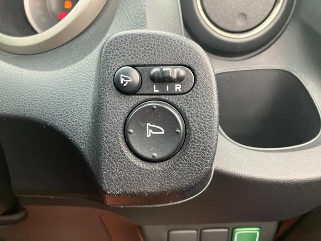 フィットハイブリッド ナビプレミアムセレクション　純正ナビ・バックカメラ・シートヒーター・クルーズコントロール・パドルシフト・横滑り防止装置・アイドリングストップ・ＥＴＣ（43枚目）