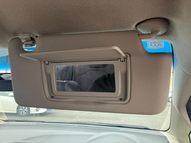 フィットハイブリッド ナビプレミアムセレクション　純正ナビ・バックカメラ・シートヒーター・クルーズコントロール・パドルシフト・横滑り防止装置・アイドリングストップ・ＥＴＣ（53枚目）