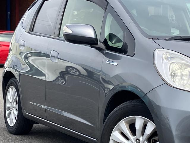 フィットハイブリッド ＸＨセレクション　ファインスタイル　シートヒーター・クルーズコントロール・Ｂｌｕｅｔｏｏｔｈ・バックカメラ・横滑り防止装置・ＥＴＣ・ドライブレコーダー（3枚目）