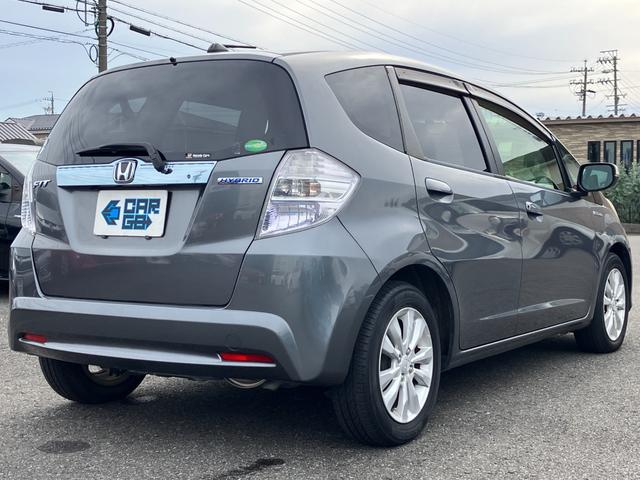 フィットハイブリッド ＸＨセレクション　ファインスタイル　シートヒーター・クルーズコントロール・Ｂｌｕｅｔｏｏｔｈ・バックカメラ・横滑り防止装置・ＥＴＣ・ドライブレコーダー（11枚目）