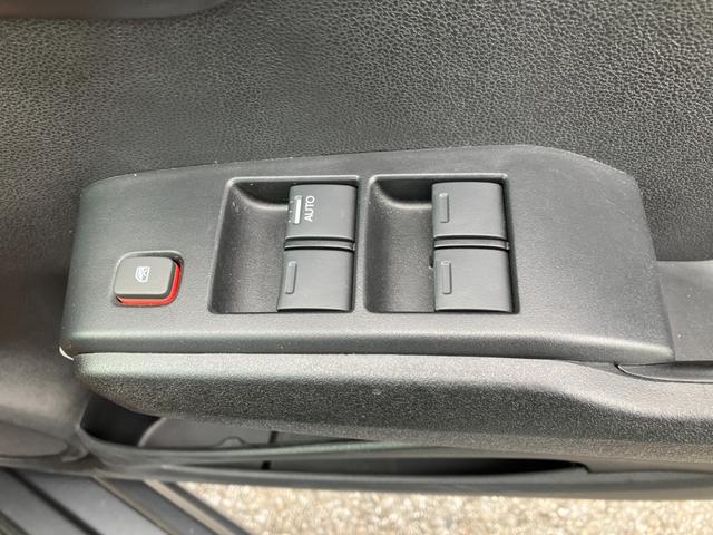 フィットハイブリッド ＸＨセレクション　ファインスタイル　シートヒーター・クルーズコントロール・Ｂｌｕｅｔｏｏｔｈ・バックカメラ・横滑り防止装置・ＥＴＣ・ドライブレコーダー（48枚目）