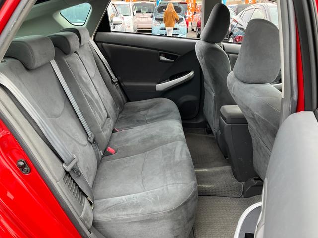 プリウス Ｇツーリングセレクション　ドライブレコーダー前後・クルーズコントロール・ＥＴＣ・Ｂｌｕｅｔｏｏｔｈ・バックカメラ・ナビ・ＣＤ・ＤＶＤ・ＴＶ・ヘッドライトウォッシャー（26枚目）