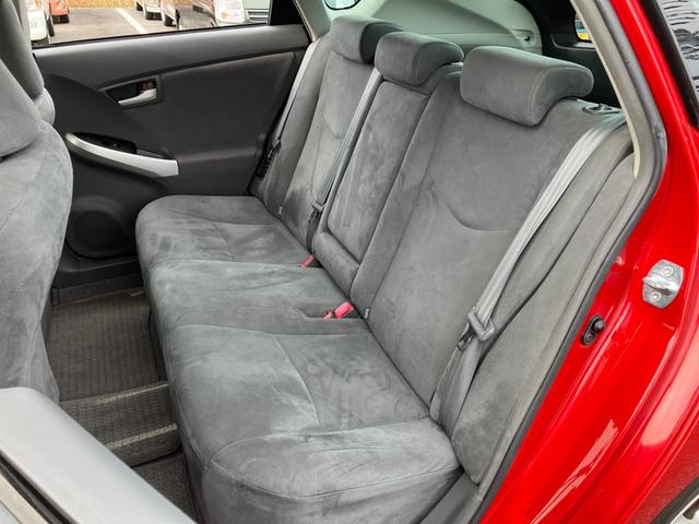 プリウス Ｇツーリングセレクション　ドライブレコーダー前後・クルーズコントロール・ＥＴＣ・Ｂｌｕｅｔｏｏｔｈ・バックカメラ・ナビ・ＣＤ・ＤＶＤ・ＴＶ・ヘッドライトウォッシャー（30枚目）