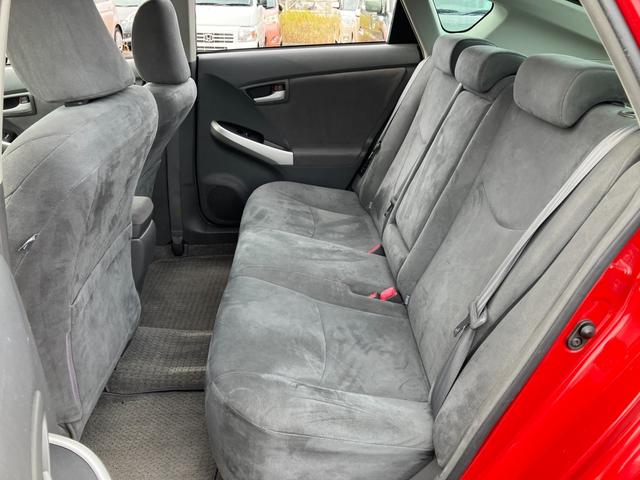 プリウス Ｇツーリングセレクション　ドライブレコーダー前後・クルーズコントロール・ＥＴＣ・Ｂｌｕｅｔｏｏｔｈ・バックカメラ・ナビ・ＣＤ・ＤＶＤ・ＴＶ・ヘッドライトウォッシャー（31枚目）