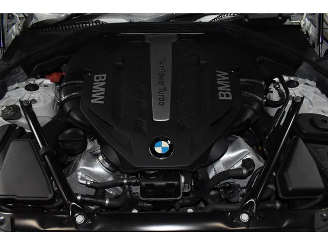 ７５０ｉ　ＥｎｅｒｇｙＭｏｔｏｒＳｐｏｒｔカスタム（フロント・リア・サイド）エナジー２０インチＡＷ　ローダウン　サンルーフ　ブラックレザー　エナジートランクスポイラー　エナジーマフラーカッター　オートトランク(18枚目)