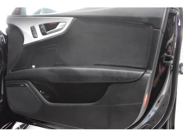 Ａ７スポーツバック ３．０ＴＦＳＩクワトロ　後期モデル　Ａｒｃａｎａ　Ｐｅｒｆｏｒｍａｎｃｅ　Ａｒｃｎボディキット　Ａｒｃｎ２０インチＡＷ新品車高調　ＡＬＬ新品パーツカスタム　テールスモーク　ティファニーブルーキャリパー　ブラックレザーシート（30枚目）