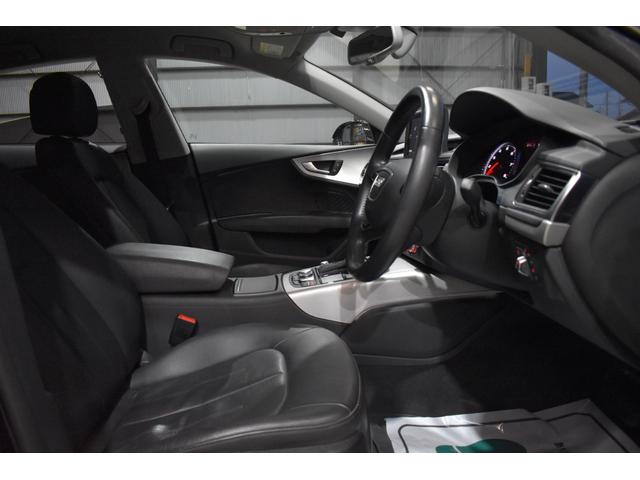 Ａ７スポーツバック ２．０ＴＦＳＩクワトロ　後期モデル　Ａｒｃａｎａ　Ｐｅｒｆｏｒｍａｎｃｅ　Ａｒｃｎボディキット　Ａｒｃｎ２０インチＡＷ　新品車高調　ＡＬＬ新品パーツカスタム　テールスモーク　ブラックレザーシート　ＢＯＳＥサウンド（16枚目）