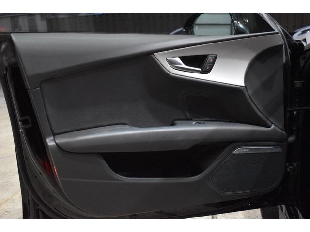 Ａ７スポーツバック ２．０ＴＦＳＩクワトロ　後期モデル　Ａｒｃａｎａ　Ｐｅｒｆｏｒｍａｎｃｅ　Ａｒｃｎボディキット　Ａｒｃｎ２０インチＡＷ　新品車高調　ＡＬＬ新品パーツカスタム　テールスモーク　ブラックレザーシート　ＢＯＳＥサウンド（34枚目）