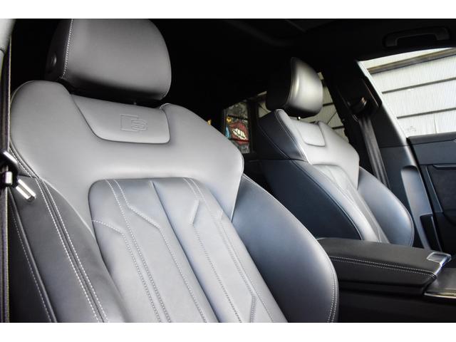 Ａ７スポーツバック ５５ＴＦＳＩクワトロ　Ｓライン　ＲＳタイプフロントバンパー・サイドステップ　Ａｒｃｎフロントリップ・サイドカナード・リアデュフューザー　Ａｒｃｎ２２インチＡＷ　ローダウン　ＨＤマトリクスＬＥＤヘッドライト　各所ブラックアウト（18枚目）