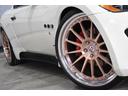 ベースグレード　ＨＲＥ　ＰＥＲＦＯＲＭＡＮＣＥ　ＷＨＥＥＬＳ２２インチＡＷ　ＭＣストラダーレフェイス　ＨＡＭＡＳＨＯＷ可変バルブ付マフラー　Ｈ＆Ｒ製ダウンサス　社外ナビ　インナーブラックヘッド（15枚目）