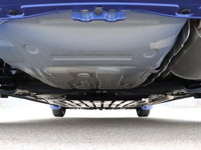 フィットハイブリッド ベースグレード 禁煙車 ワンオーナー車 塗装ハゲアセ無し 樹脂色アセ無し 下回りサビ腐食無し エンジンルームサビ腐食無し バックカメラ付き純正SDナビ ETC クルーズコントロール スペアキー付き(7枚目)