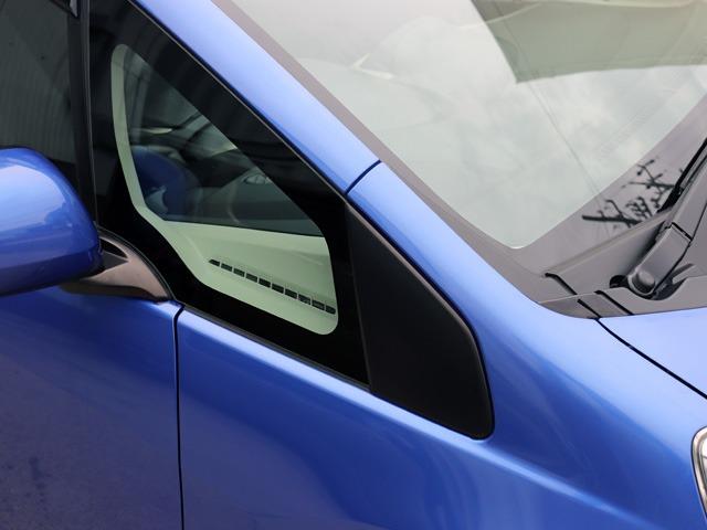 フィットハイブリッド ベースグレード 禁煙車 ワンオーナー車 塗装ハゲアセ無し 樹脂色アセ無し 下回りサビ腐食無し エンジンルームサビ腐食無し バックカメラ付き純正SDナビ ETC クルーズコントロール スペアキー付き(17枚目)