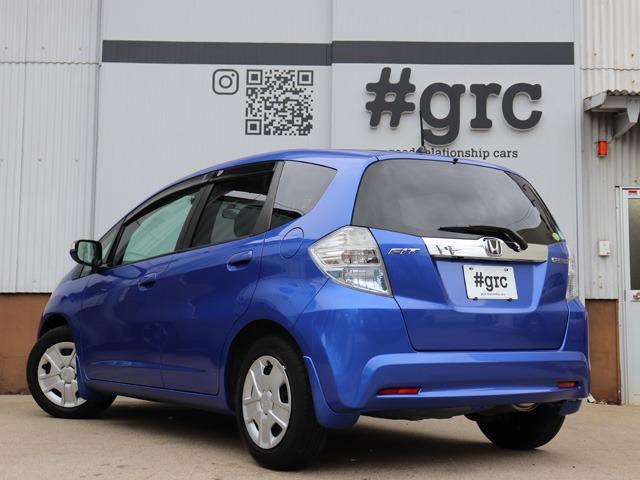 フィットハイブリッド ベースグレード 禁煙車 ワンオーナー車 塗装ハゲアセ無し 樹脂色アセ無し 下回りサビ腐食無し エンジンルームサビ腐食無し バックカメラ付き純正SDナビ ETC クルーズコントロール スペアキー付き(21枚目)