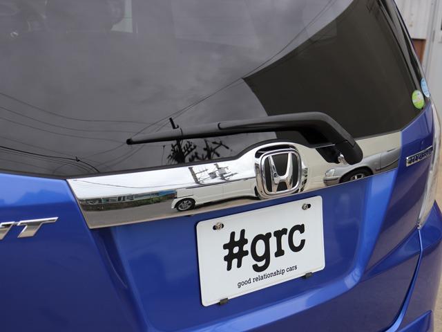 フィットハイブリッド ベースグレード 禁煙車 ワンオーナー車 塗装ハゲアセ無し 樹脂色アセ無し 下回りサビ腐食無し エンジンルームサビ腐食無し バックカメラ付き純正SDナビ ETC クルーズコントロール スペアキー付き(23枚目)