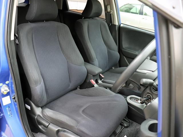 フィットハイブリッド ベースグレード 禁煙車 ワンオーナー車 塗装ハゲアセ無し 樹脂色アセ無し 下回りサビ腐食無し エンジンルームサビ腐食無し バックカメラ付き純正SDナビ ETC クルーズコントロール スペアキー付き(37枚目)