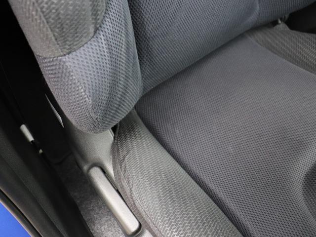 フィットハイブリッド ベースグレード 禁煙車 ワンオーナー車 塗装ハゲアセ無し 樹脂色アセ無し 下回りサビ腐食無し エンジンルームサビ腐食無し バックカメラ付き純正SDナビ ETC クルーズコントロール スペアキー付き(39枚目)