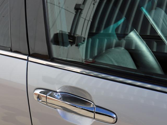 ＜＜樹脂部やゴム類まで綺麗＞＞☆★ドアハンドルや窓枠のメッキ部の色アセもありません☆★窓まわりのゴム類の色抜け・変色もありません☆★これはかなり珍しいと思います☆★