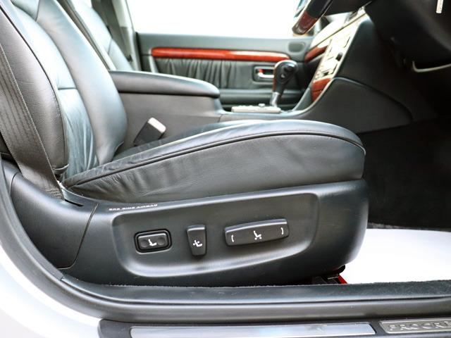 ☆★シートの型崩れも無く良好☆★運転席はランバーサポート付きパワーシートです☆★