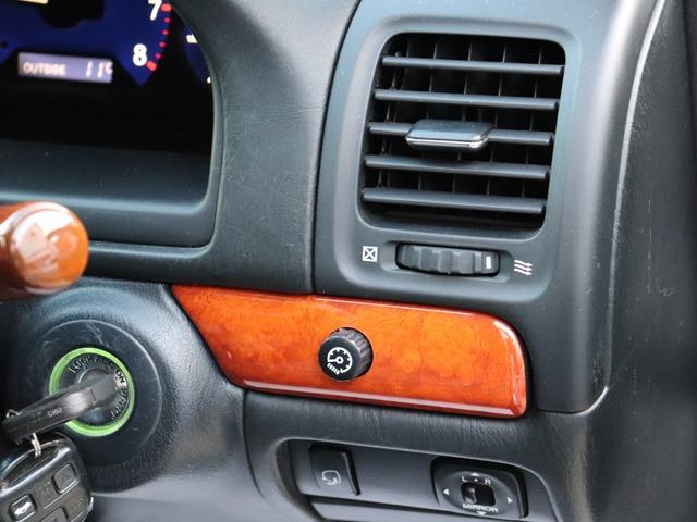 ＜＜ウォールナット使用のパネル類＞＞