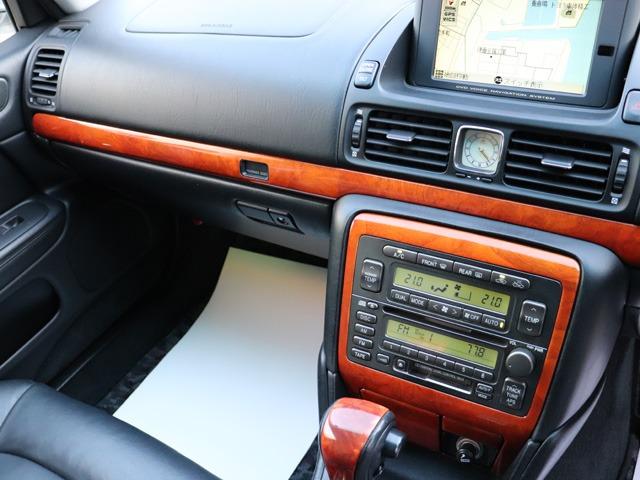 ☆★オーディオパネルやシフトノブにもセンターパネルにもウォールナット使用☆★ホンモノの上質感はこのウォールナットパッケージでしか味わえないものです☆★