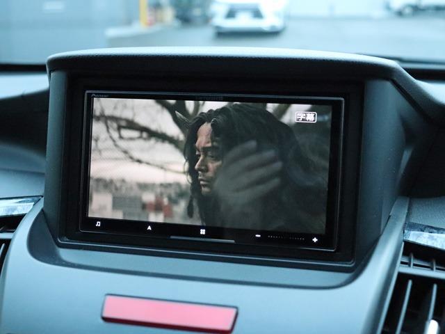 オデッセイ ＭＸ・エアロパッケージ　後期最終限定カラー　ストリーミングビデオ搭載サイバーナビ　アルパイン後席フリップダウンモニター　前後カメラ付きドラレコ　チェンジカラーＬＥＤフォグ　室内灯ＬＥＤ　タイミングチェーン　禁煙車（12枚目）