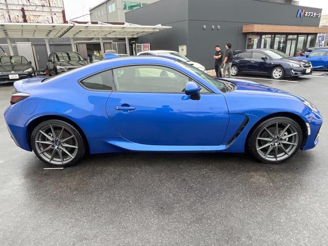 BRZ S アイサイト カロッツェリア9型サイバーナビ LEDアクセサリーライナー バックカメラ ETC ドラレコ シートヒーター 純正18インチアルミ スマートキー パドルシフト デュアルオートエアコン(29枚目)