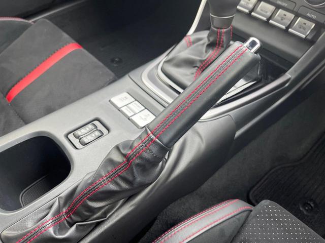 BRZ S アイサイト カロッツェリア9型サイバーナビ LEDアクセサリーライナー バックカメラ ETC ドラレコ シートヒーター 純正18インチアルミ スマートキー パドルシフト デュアルオートエアコン(45枚目)