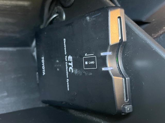 ８６ ＧＴ　後期型　ＴＲＤエアロ＆４本出しマフラー　６速ＭＴ　純正ＳＤナビ　ＥＴＣ　クルーズコントロール　スマートキー　ＬＥＤヘッドライト　クルーズコントロール　純正１７インチアルミホイール（6枚目）