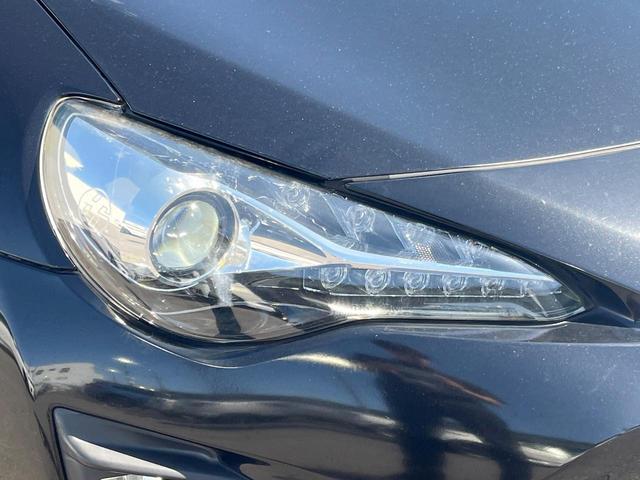 ８６ ＧＴ　後期型　ＴＲＤエアロ＆４本出しマフラー　６速ＭＴ　純正ＳＤナビ　ＥＴＣ　クルーズコントロール　スマートキー　ＬＥＤヘッドライト　クルーズコントロール　純正１７インチアルミホイール（12枚目）