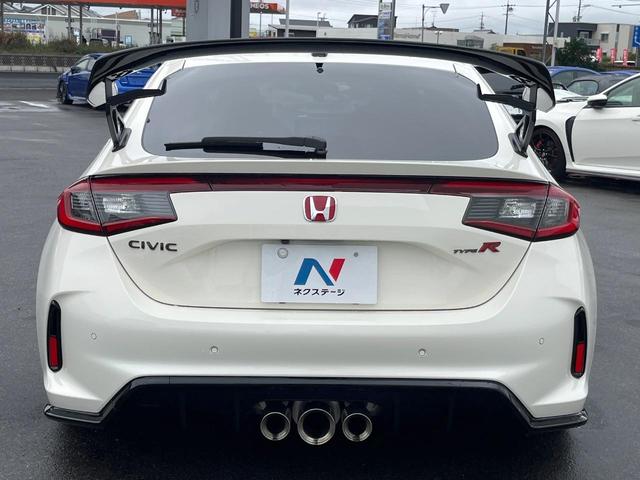 シビック タイプR SPOON製ダウンサス OPワイヤレス充電器 タクティカルスポイラーマウント 純正ナビ バックカメラ ETC ドライブレコーダー 専用スポーツシート ブレンボキャリパー 純正19インチアルミ(17枚目)