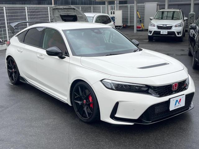 シビック タイプR SPOON製ダウンサス OPワイヤレス充電器 タクティカルスポイラーマウント 純正ナビ バックカメラ ETC ドライブレコーダー 専用スポーツシート ブレンボキャリパー 純正19インチアルミ(22枚目)