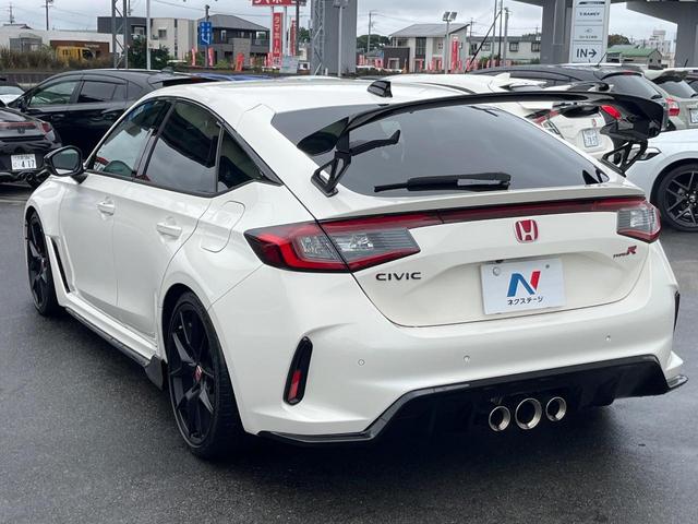 シビック タイプR SPOON製ダウンサス OPワイヤレス充電器 タクティカルスポイラーマウント 純正ナビ バックカメラ ETC ドライブレコーダー 専用スポーツシート ブレンボキャリパー 純正19インチアルミ(23枚目)